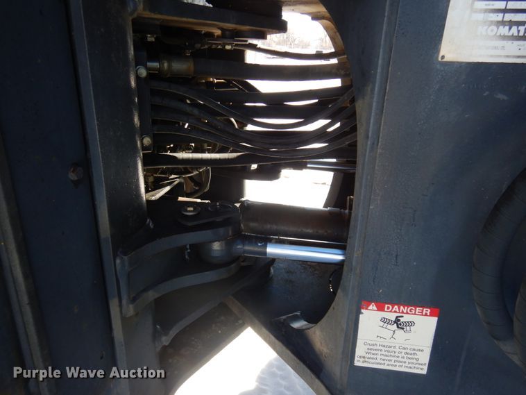 image for item KE9284 2003 Komatsu WA400-5L  wheel loader