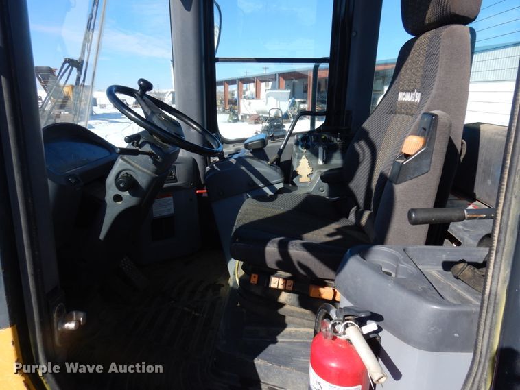 image for item KE9284 2003 Komatsu WA400-5L  wheel loader