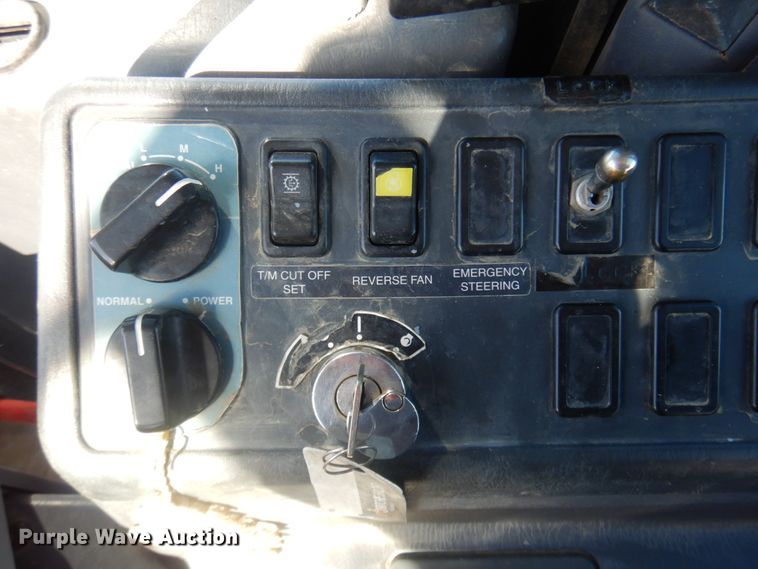 image for item KE9284 2003 Komatsu WA400-5L  wheel loader