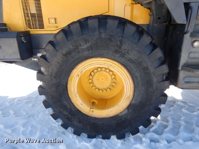 image for item KE9284 2003 Komatsu WA400-5L  wheel loader