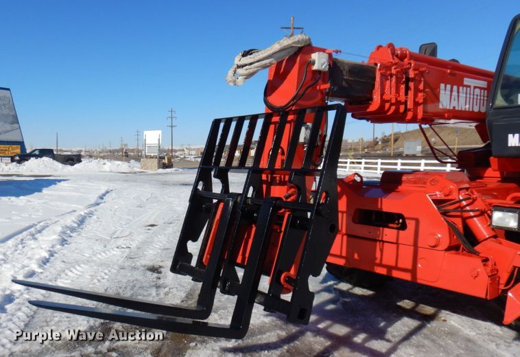 image for item KE9285 2003 Manitou MRT-1850  telehandler