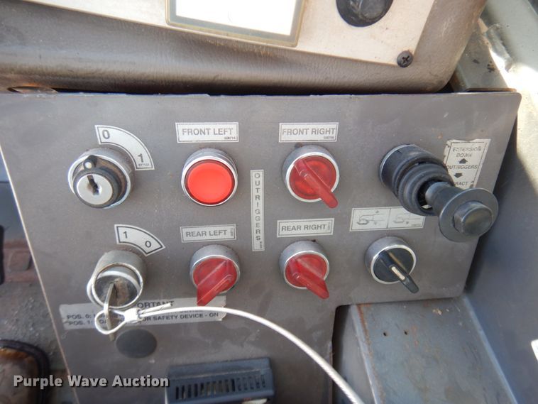 image for item KE9285 2003 Manitou MRT-1850  telehandler