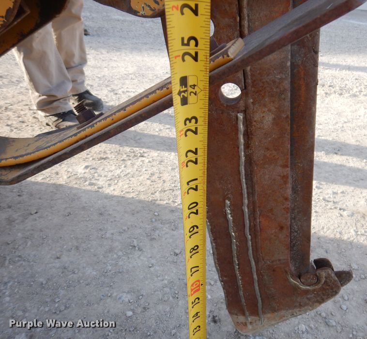 image for item KH9010 2001 Vermeer LM-42  cable plow