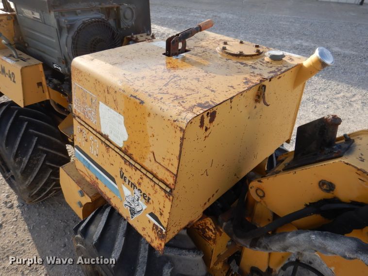 image for item KH9010 2001 Vermeer LM-42  cable plow