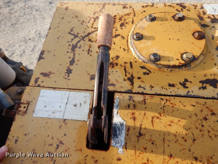 image for item KH9010 2001 Vermeer LM-42  cable plow