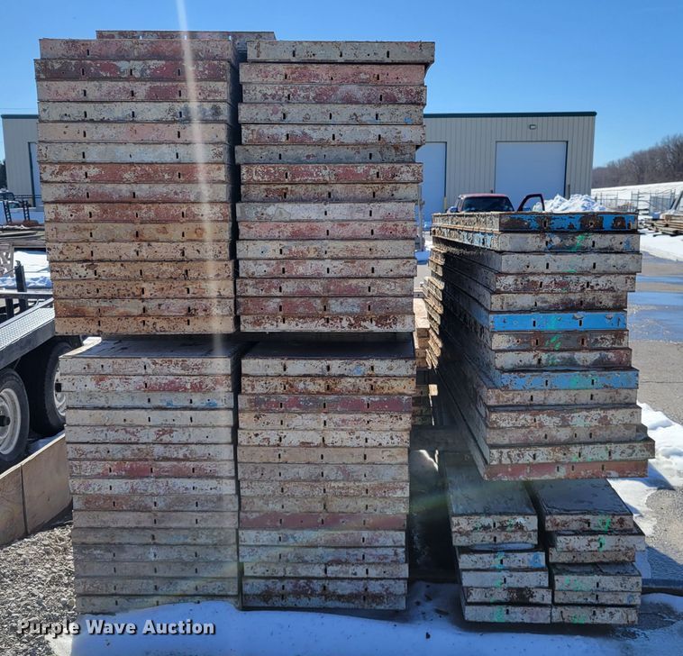 image for item KH9764 Concrete forms