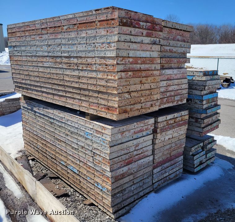 image for item KH9764 Concrete forms