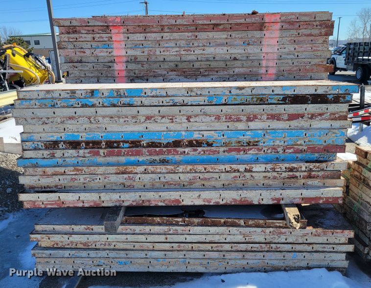 image for item KH9764 Concrete forms