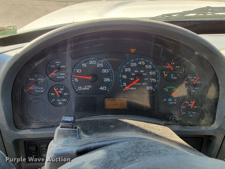 image for item KH9806 2006 International 7600  dump truck