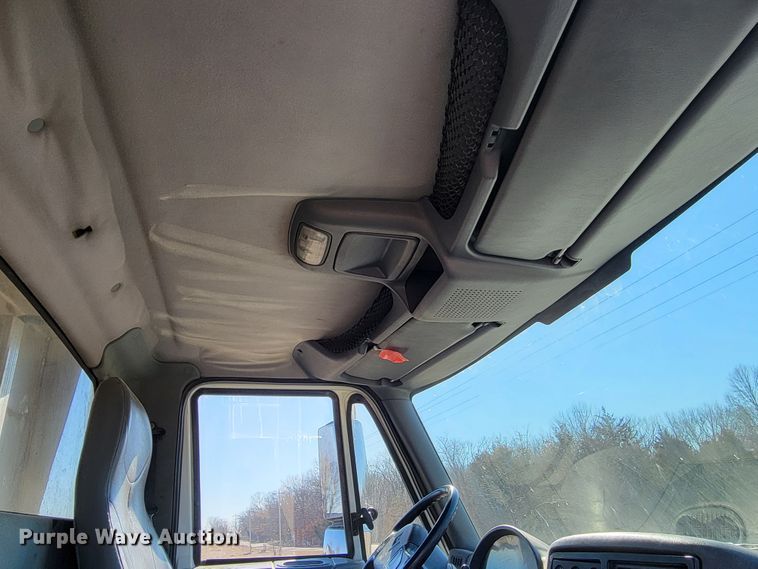 image for item KH9806 2006 International 7600  dump truck