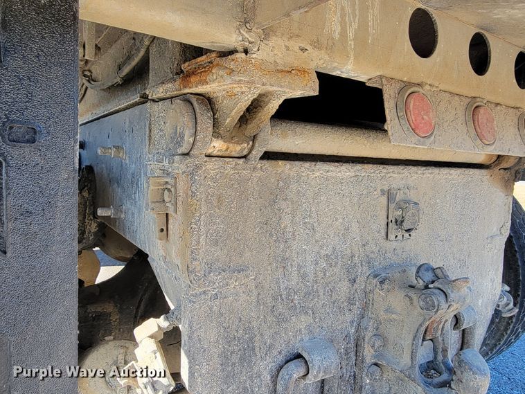 image for item KH9806 2006 International 7600  dump truck