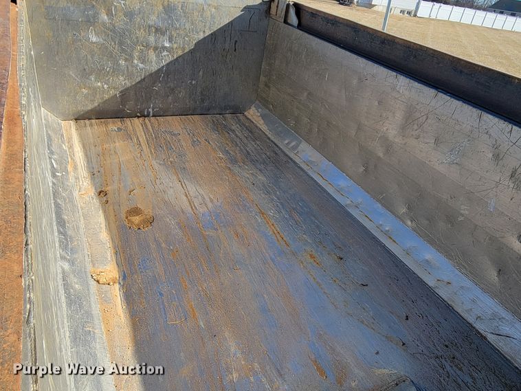 image for item KH9806 2006 International 7600  dump truck