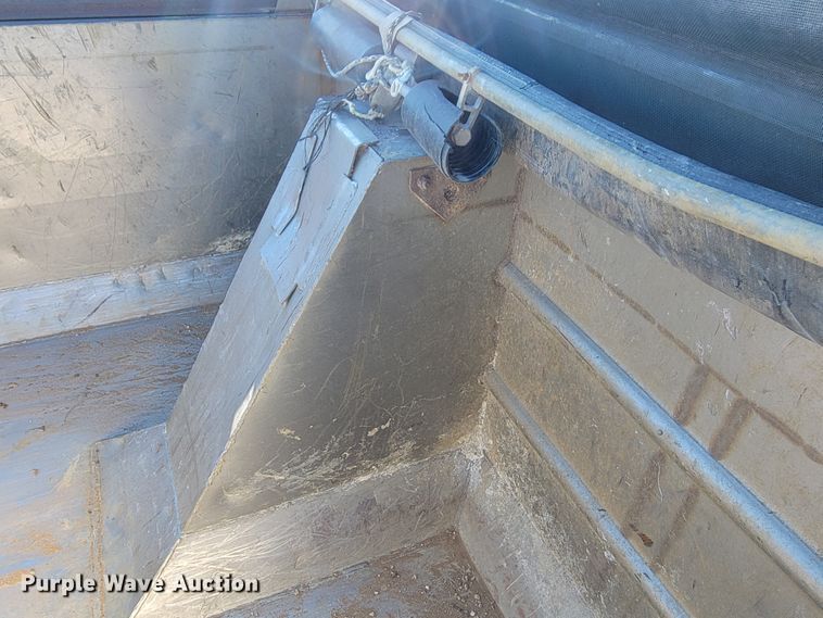 image for item KH9806 2006 International 7600  dump truck