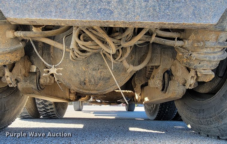 image for item KH9806 2006 International 7600  dump truck