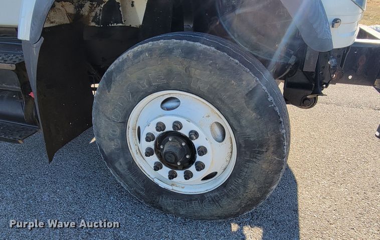 image for item KH9806 2006 International 7600  dump truck