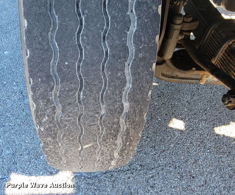 image for item KH9806 2006 International 7600  dump truck