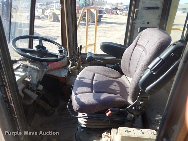 image for item KS9290 1984 Caterpillar 966D  wheel loader