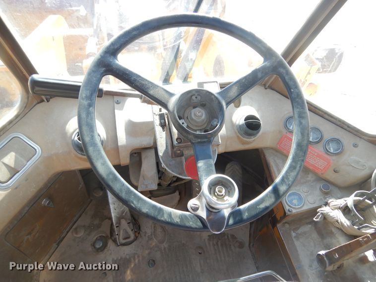 image for item KS9290 1984 Caterpillar 966D  wheel loader