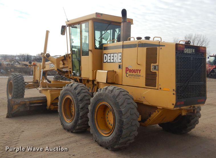 image for item KS9291 1997 John Deere 770C  motor grader