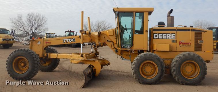 image for item KS9291 1997 John Deere 770C  motor grader