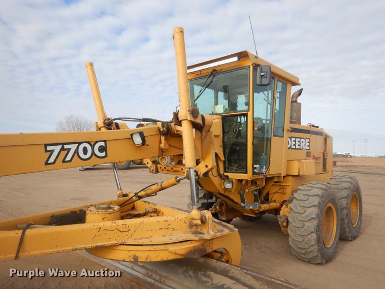 image for item KS9291 1997 John Deere 770C  motor grader