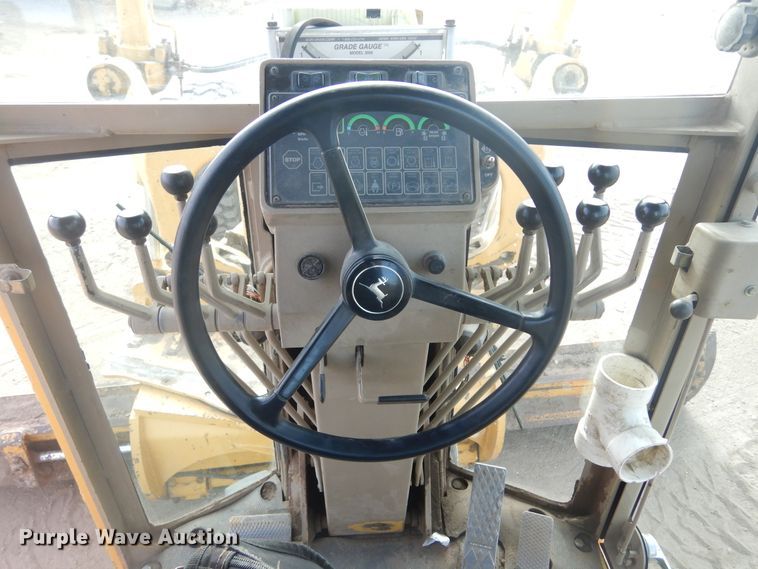 image for item KS9291 1997 John Deere 770C  motor grader