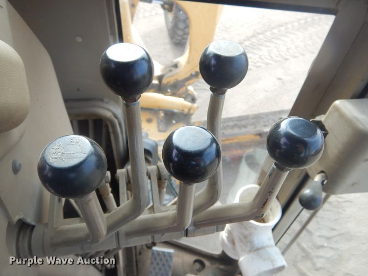 image for item KS9291 1997 John Deere 770C  motor grader