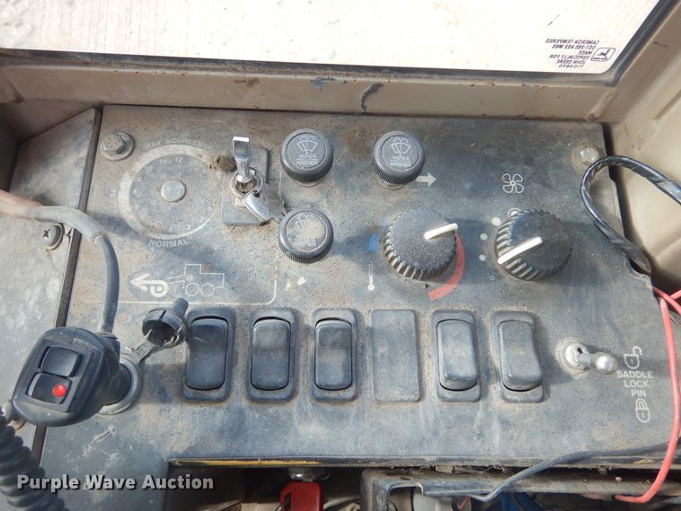 image for item KS9291 1997 John Deere 770C  motor grader