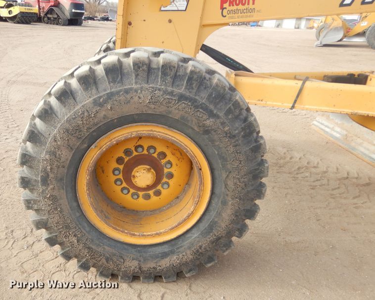 image for item KS9291 1997 John Deere 770C  motor grader