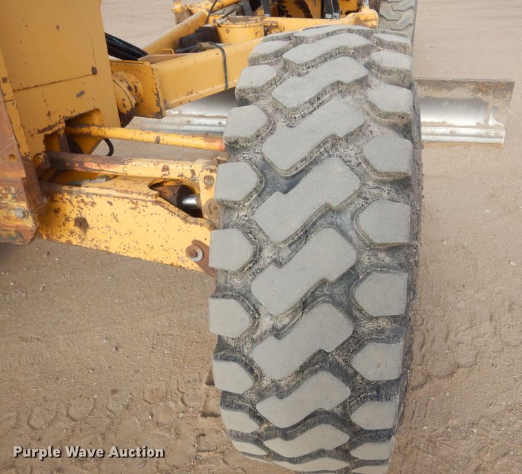 image for item KS9291 1997 John Deere 770C  motor grader