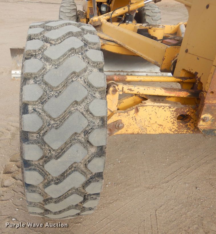 image for item KS9291 1997 John Deere 770C  motor grader