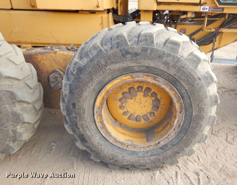 image for item KS9291 1997 John Deere 770C  motor grader