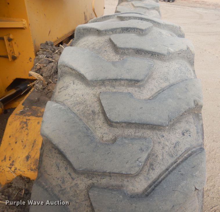 image for item KS9291 1997 John Deere 770C  motor grader