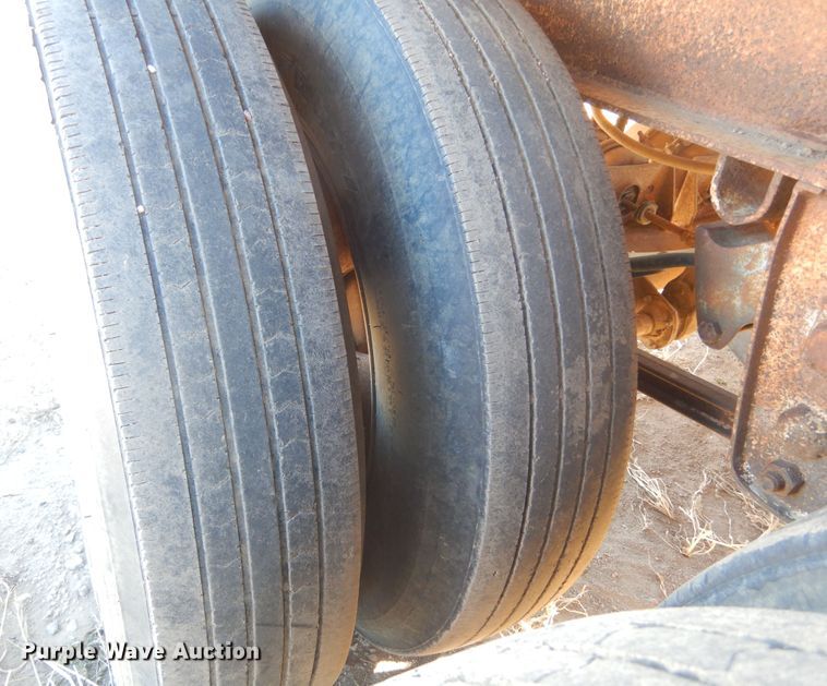 image for item KS9292 1992 Trail King  bottom dump trailer