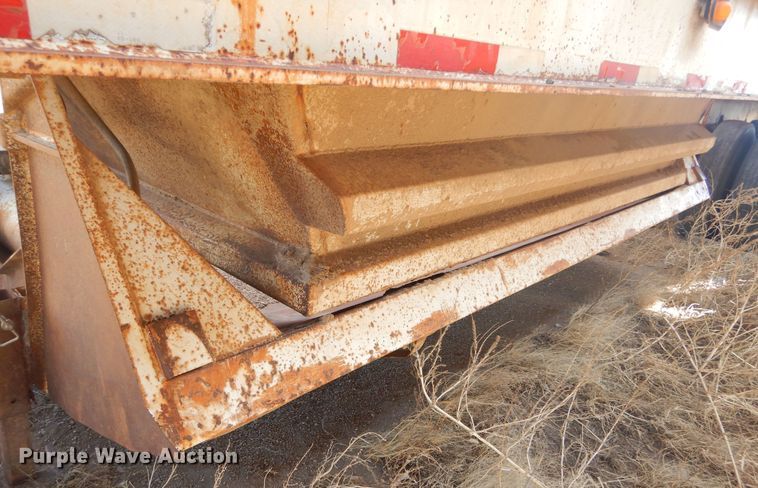 image for item KS9294 1993 Trail King  bottom dump trailer