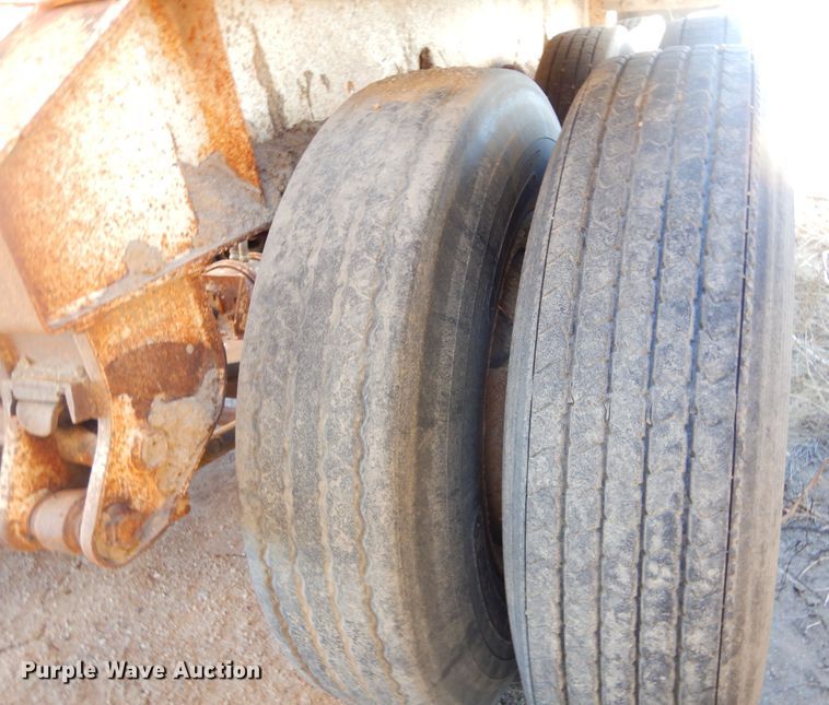 image for item KS9294 1993 Trail King  bottom dump trailer