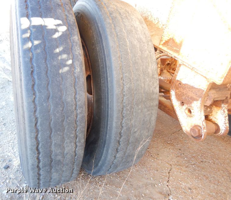 image for item KS9294 1993 Trail King  bottom dump trailer