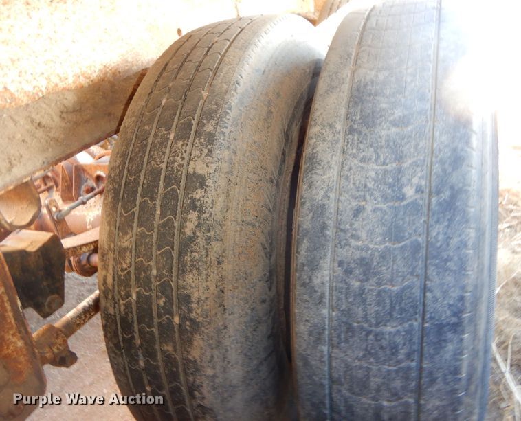 image for item KS9294 1993 Trail King  bottom dump trailer