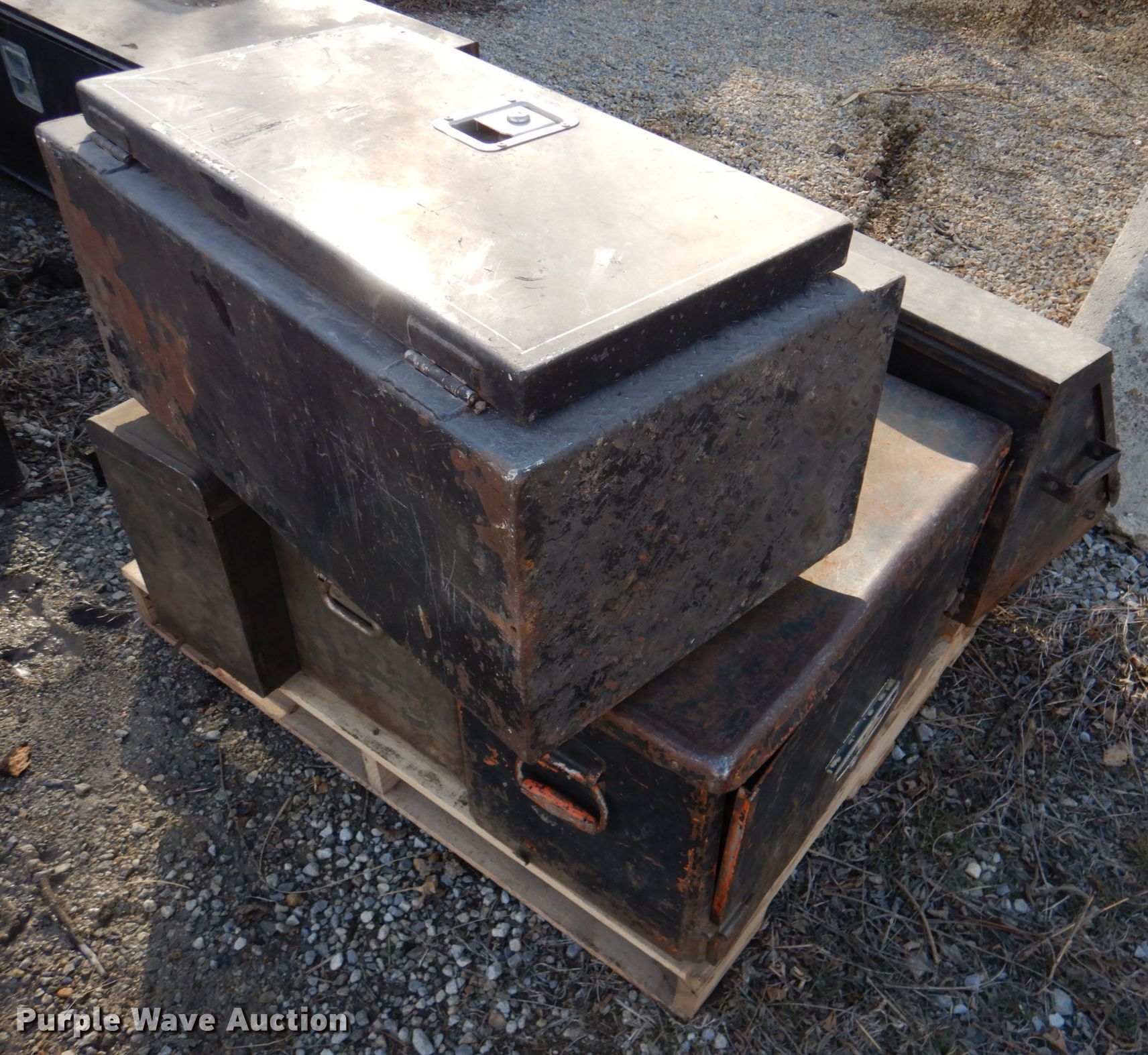 Tools in Holton, KS | Item IH9171 sold | Purple Wave