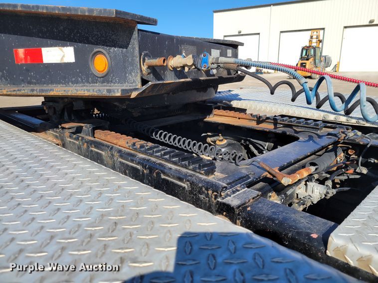 image for item DI1167 1999 Peterbilt 378  semi truck