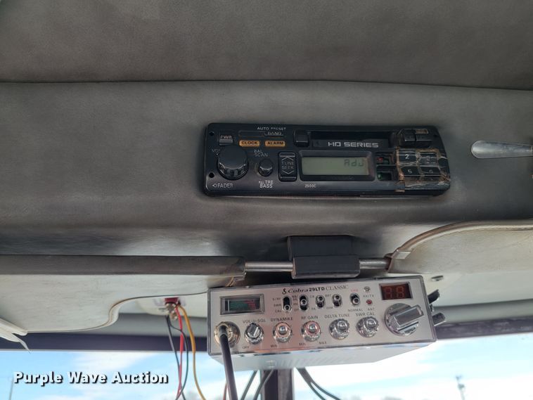 image for item DI1167 1999 Peterbilt 378  semi truck