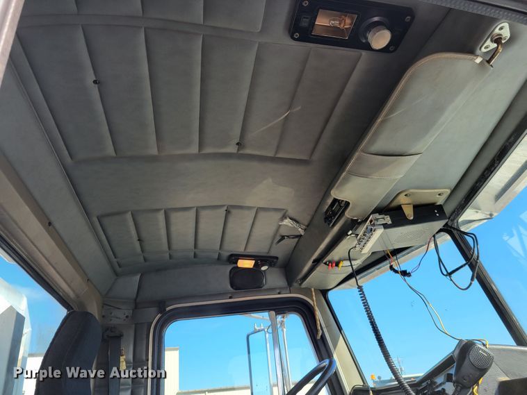 image for item DI1167 1999 Peterbilt 378  semi truck