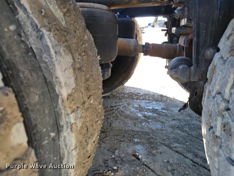 image for item DI1167 1999 Peterbilt 378  semi truck