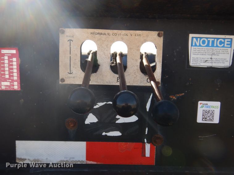 image for item DI1168 2007 Eager Beaver 55GSL  lowboy equipment trailer