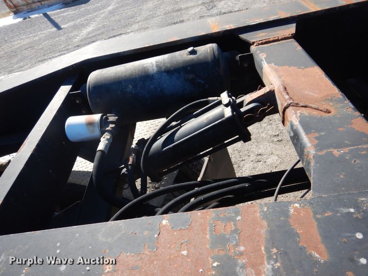 image for item DI1168 2007 Eager Beaver 55GSL  lowboy equipment trailer