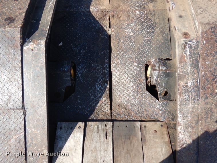 image for item DI1168 2007 Eager Beaver 55GSL  lowboy equipment trailer