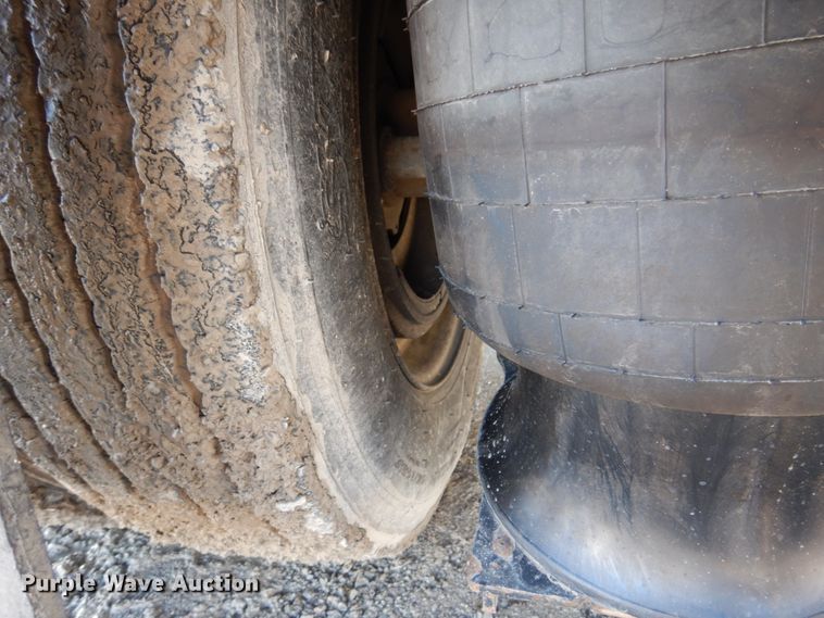 image for item DI1168 2007 Eager Beaver 55GSL  lowboy equipment trailer