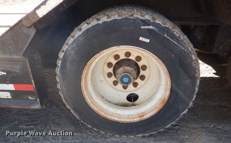 image for item DI1168 2007 Eager Beaver 55GSL  lowboy equipment trailer