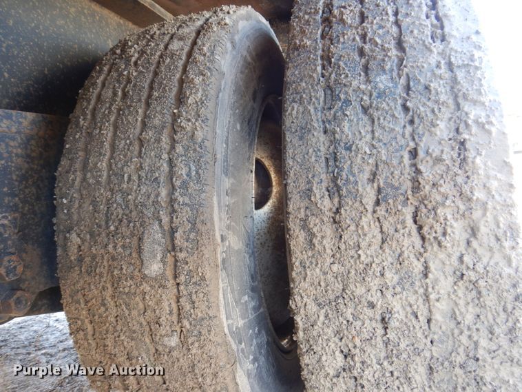 image for item DI1168 2007 Eager Beaver 55GSL  lowboy equipment trailer