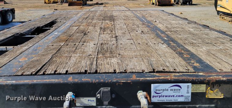 image for item DI1169 2009 Transcraft DTL-2100 W2  drop deck equipment trailer